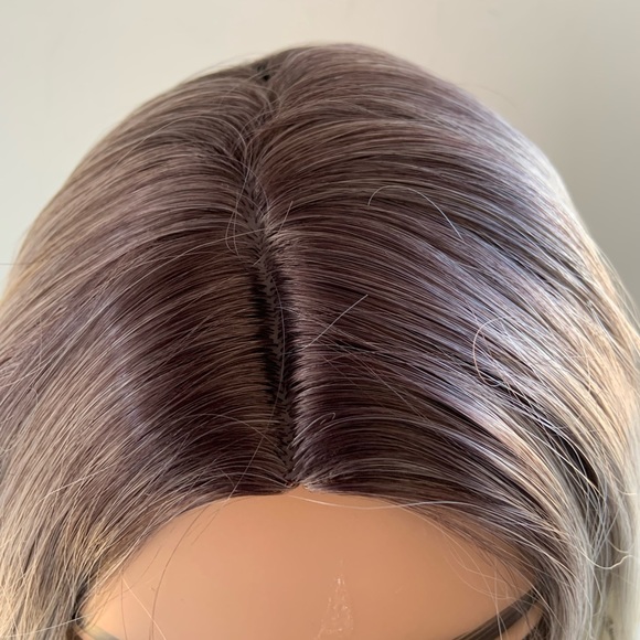 22” Ombre Platinum “Put On & Go” Premium Fiber Wig - Picture 3 of 12